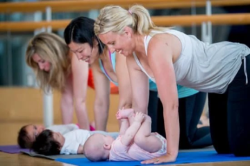 Mama-Baby- Yoga